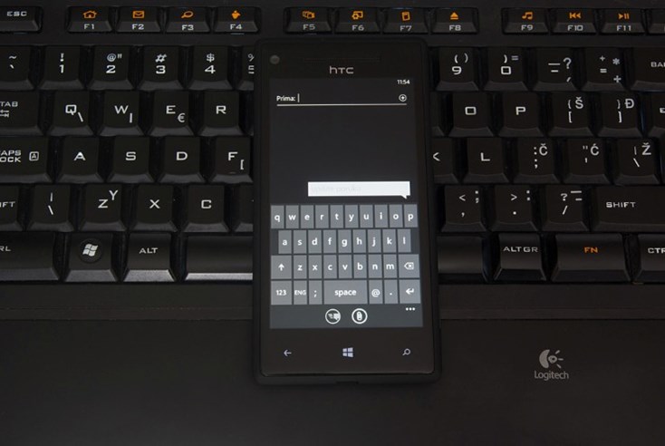 HTC W8X (19).jpg